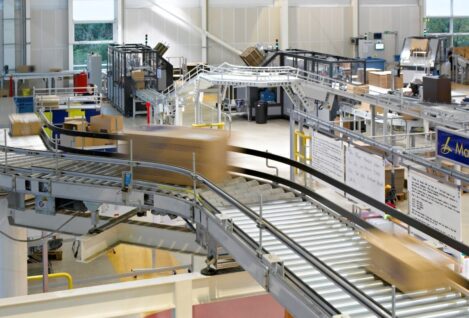 where to place a conveyor in a warehouse
